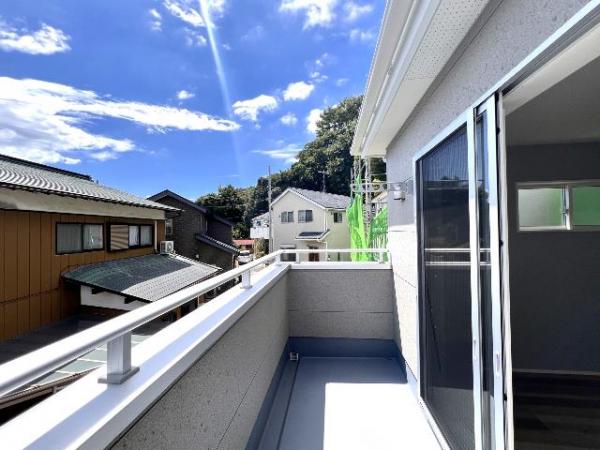 伊勢原市沼目４丁目 戸建 バルコニー