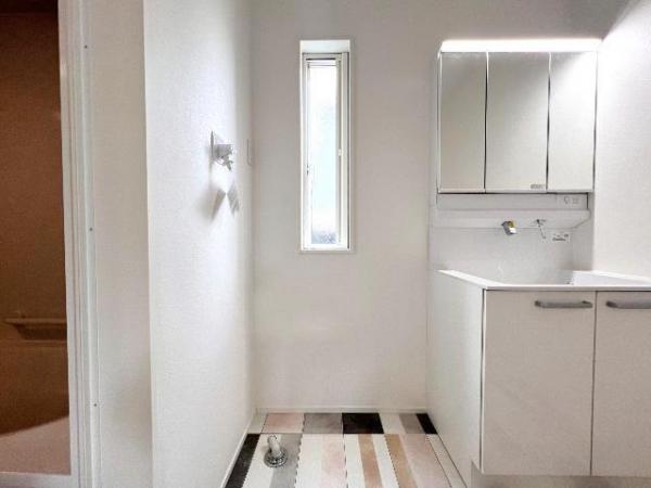 伊勢原市沼目４丁目 戸建 ランドリースペース
