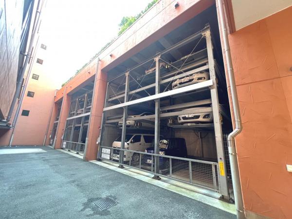 アーバンフォレスト柿生 敷地内駐車場