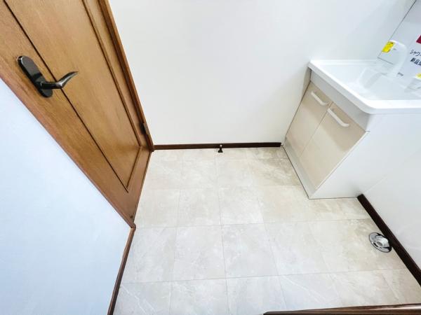 横浜市瀬谷区北新 中古戸建 脱衣所