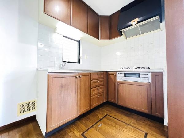 横浜市瀬谷区北新 中古戸建 キッチン