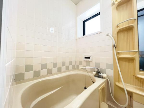 横浜市瀬谷区北新 中古戸建 浴室