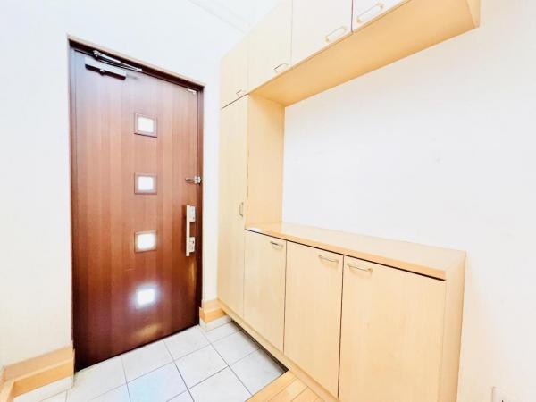 木更津市港南台４丁目 中古戸建 玄関