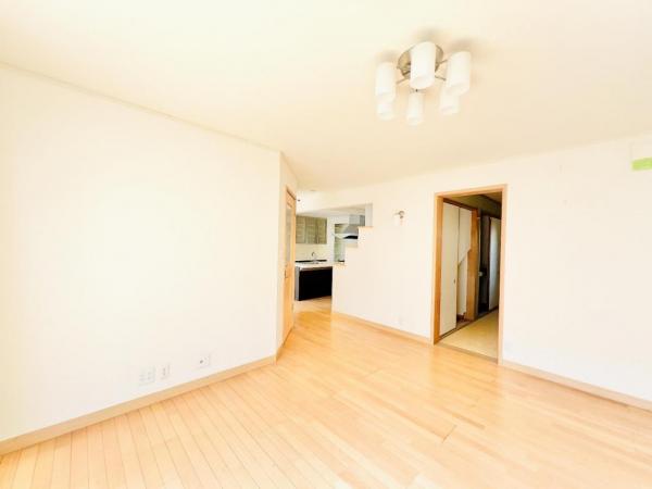 木更津市港南台４丁目 中古戸建 リビングダイニング