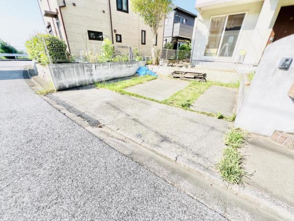 木更津市港南台４丁目 中古戸建 駐車場