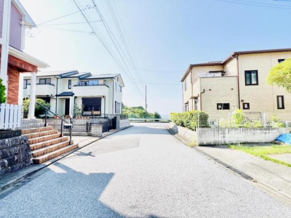 木更津市港南台４丁目 中古戸建 前面道路含む現地写真