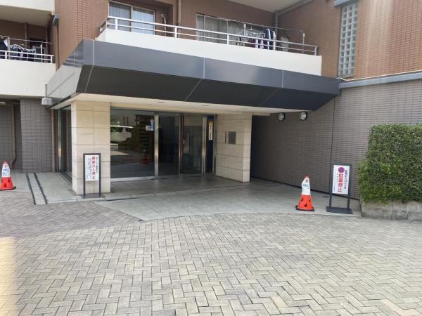 ジェイパーク向ヶ丘メイプルハウス エントランス（外）