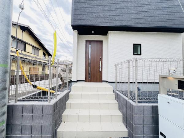 柏市酒井根23ー1期 玄関