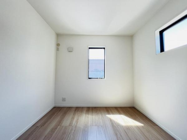 綾瀬市深谷中２丁目 戸建 洋室