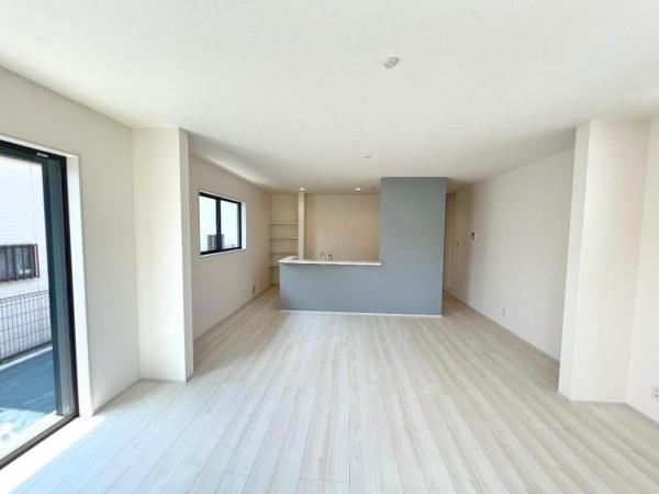 金沢区高舟台2丁目第3 リビングダイニング