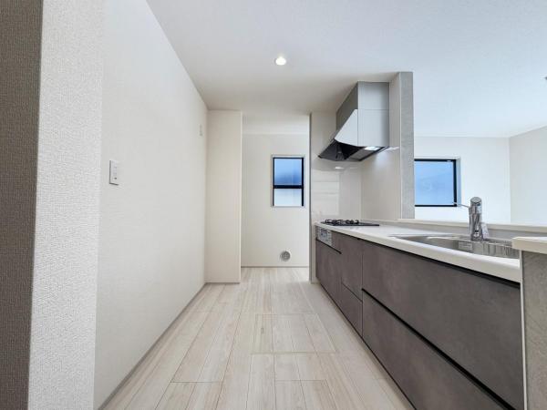 横須賀市湘南鷹取６丁目 戸建 キッチン