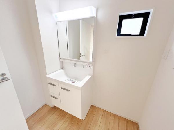 海老名市国分寺台4期 戸建 洗面化粧台