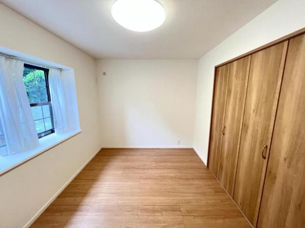 横浜市栄区公田町 中古戸建 寝室