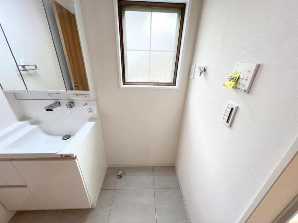 横浜市栄区公田町 中古戸建 ランドリースペース