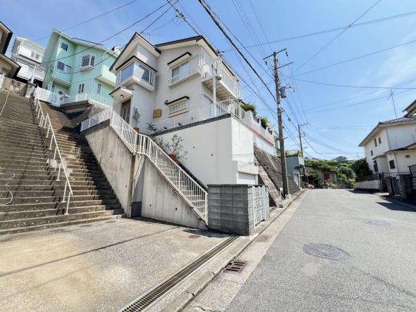 横須賀市小原台 中古戸建 前面道路含む現地写真