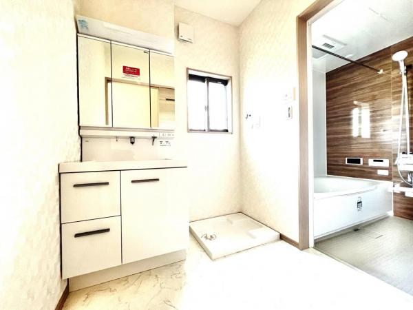 南足柄市狩野 中古戸建 脱衣所