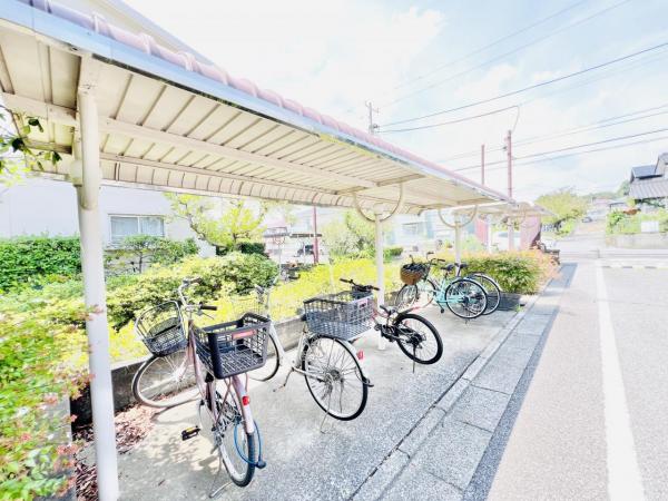 はるのみち公園前団地 駐輪場