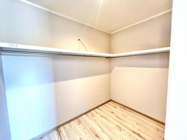 南足柄市生駒   戸建 ウォークインクローゼット