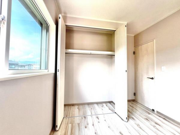 南足柄市生駒   戸建 収納