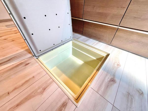 南足柄市生駒   戸建 収納