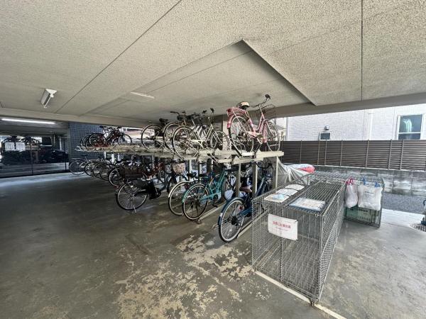 ダイアパレス日野グランステージ 駐輪場