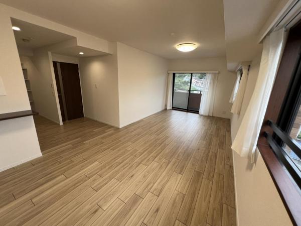 グランシティ横濱保土ヶ谷 リビングダイニング