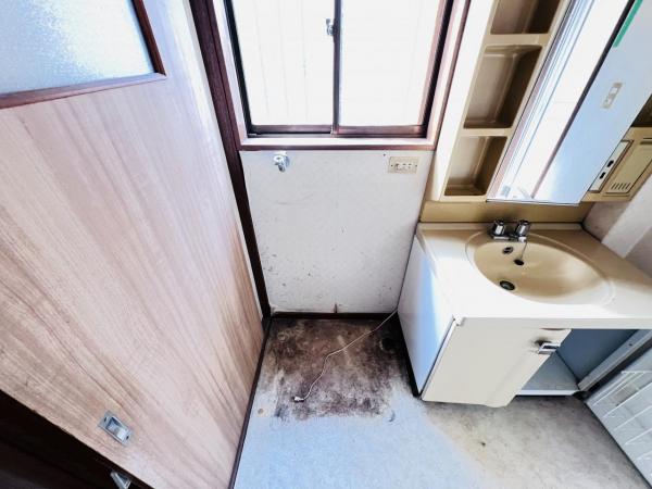 高座郡寒川町小谷３丁目 中古戸建 ランドリースペース