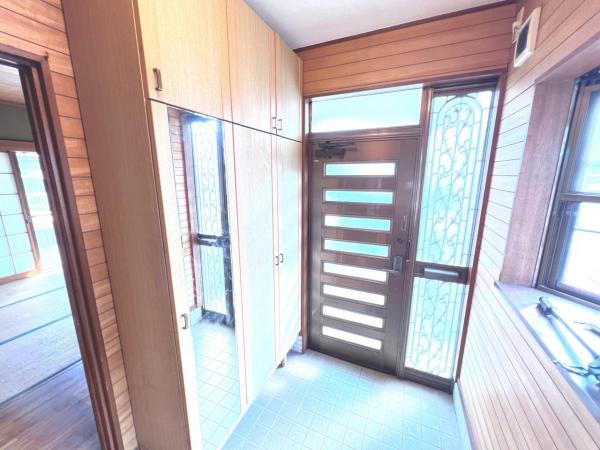 高座郡寒川町小谷３丁目 中古戸建 玄関