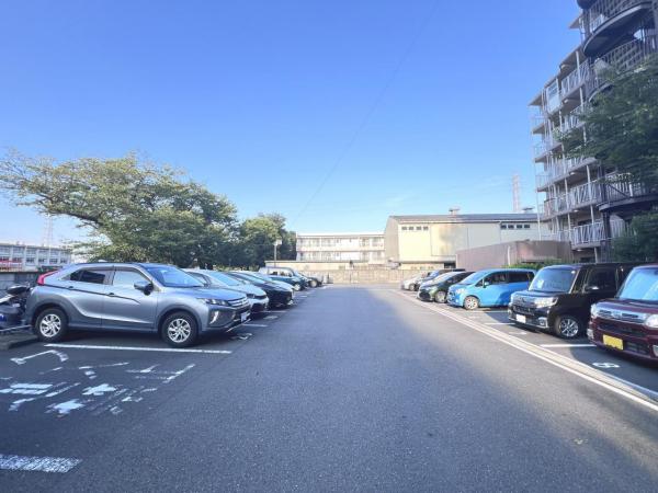 ソフィア茅ケ崎A棟 駐車場