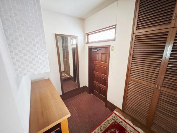 小田原市飯田岡 中古戸建 玄関