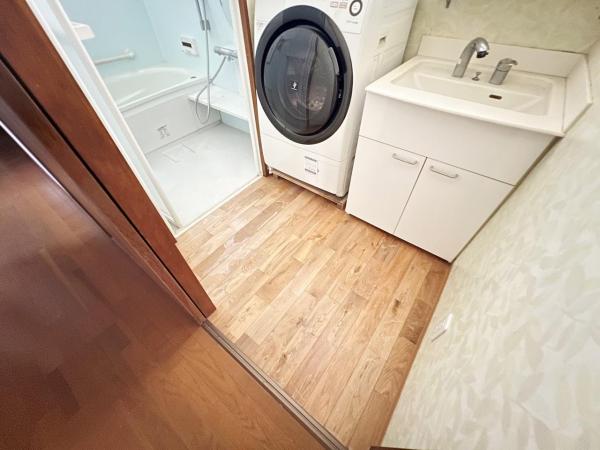 小田原市飯田岡 中古戸建 脱衣所