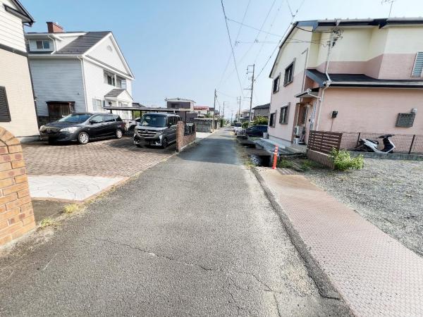 小田原市栢山 中古戸建 前面道路含む現地写真