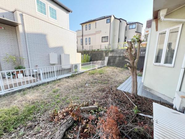 横浜市泉区緑園３丁目 中古戸建 庭