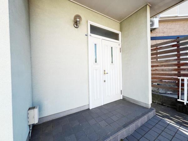 横浜市泉区緑園３丁目 中古戸建 玄関