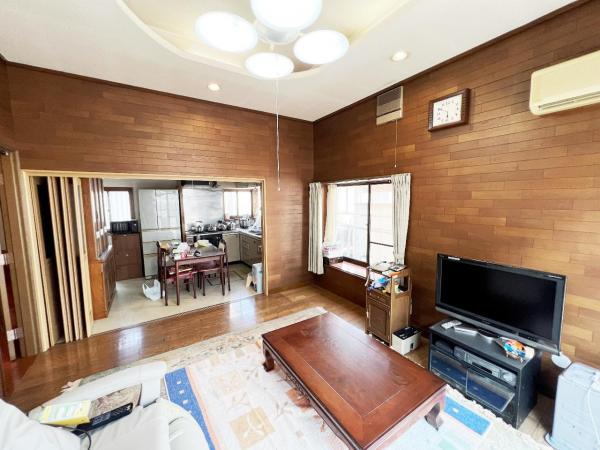 小田原市曽比 中古戸建 リビングダイニング