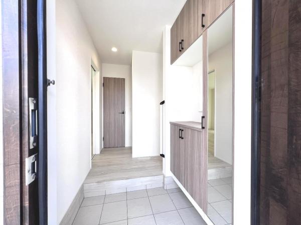 八王子市台町４丁目 戸建 玄関