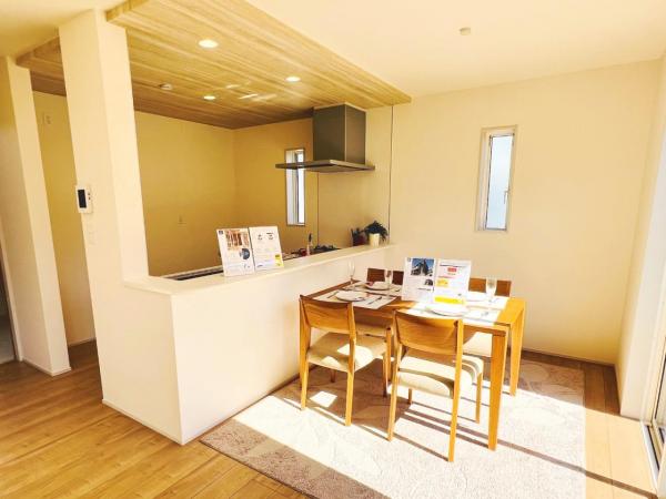 横浜市金沢区釜利谷西６丁目 戸建 ダイニングキッチン