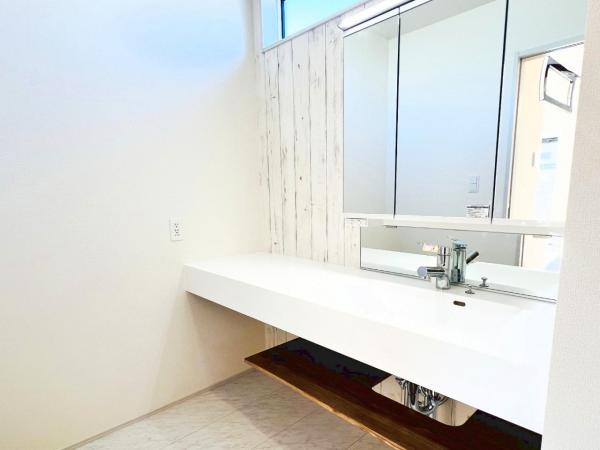 横浜市金沢区釜利谷西６丁目 戸建 洗面化粧台