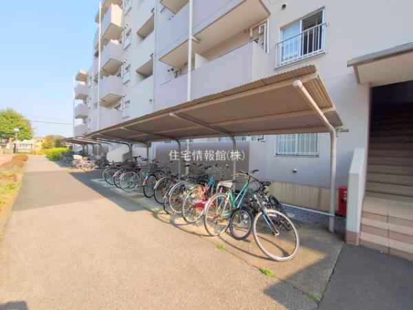 初石パーク・ホームズB棟 