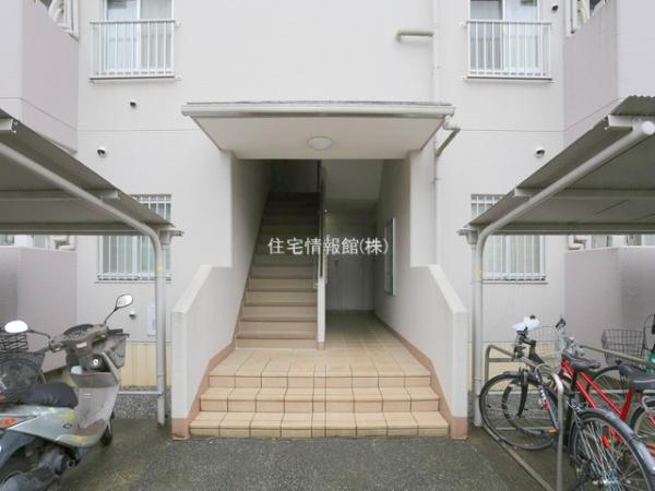 初石パーク・ホームズB棟 