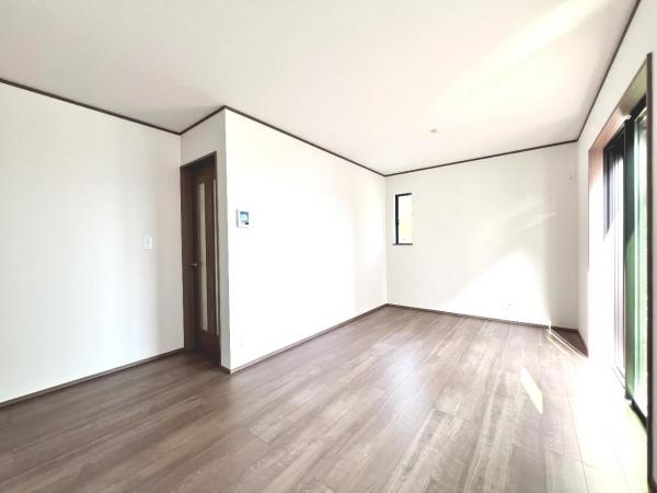 立川市富士見町３丁目 戸建 リビングダイニング