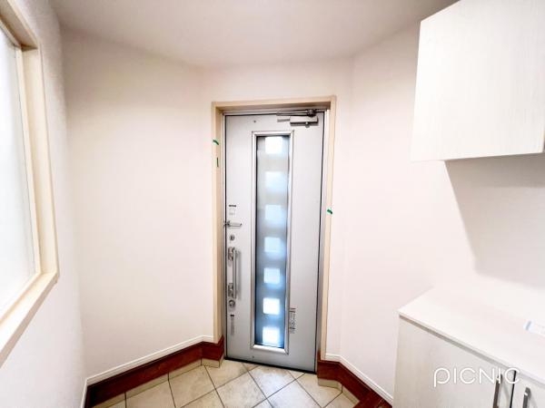 川崎市宮前区犬蔵一丁目戸建 玄関