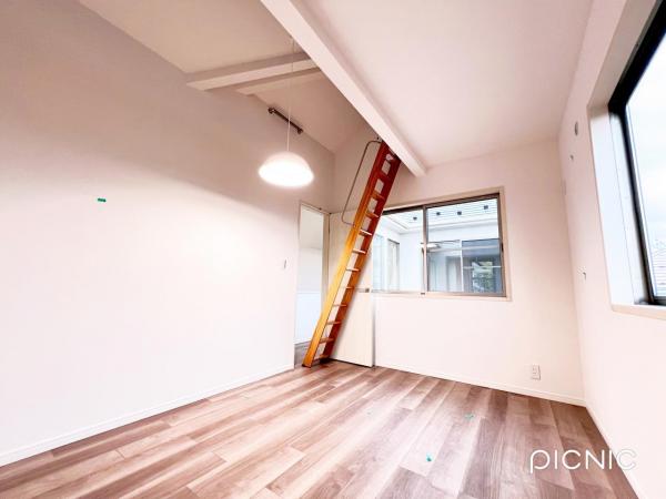 川崎市宮前区犬蔵一丁目戸建 洋室