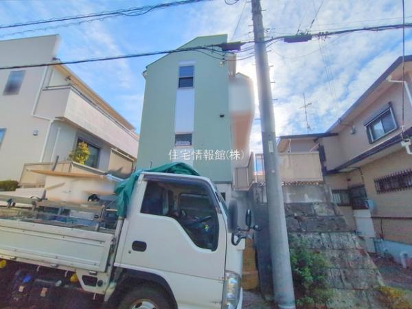 川崎市宮前区犬蔵一丁目戸建 