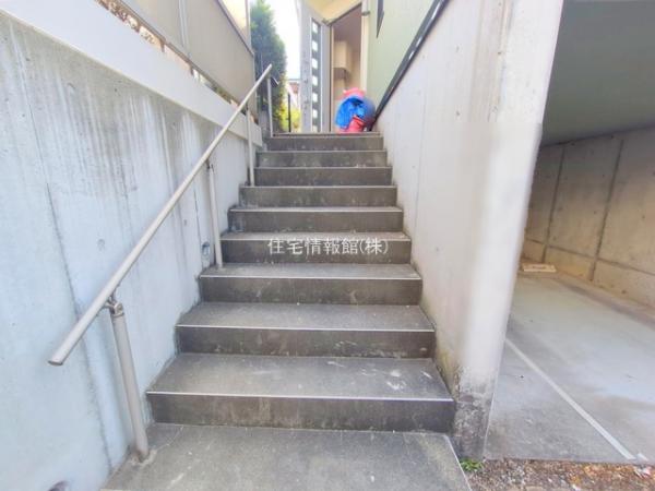 川崎市宮前区犬蔵一丁目戸建 