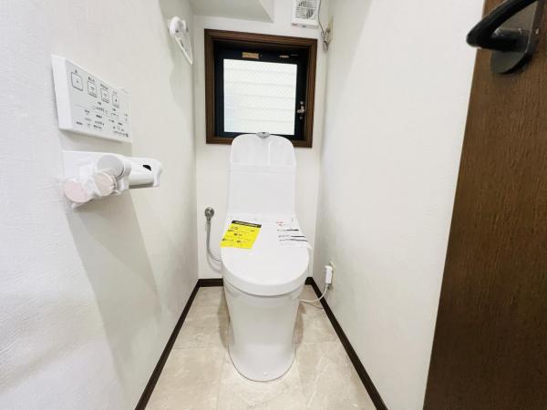 横浜市瀬谷区北新 中古戸建 トイレ