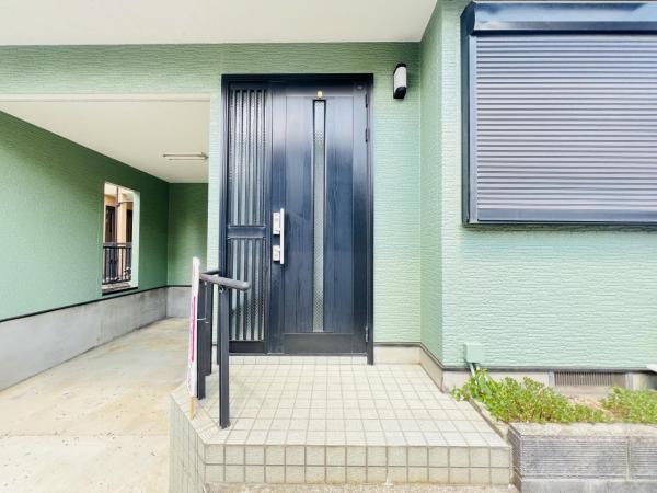 横浜市瀬谷区北新 中古戸建 玄関