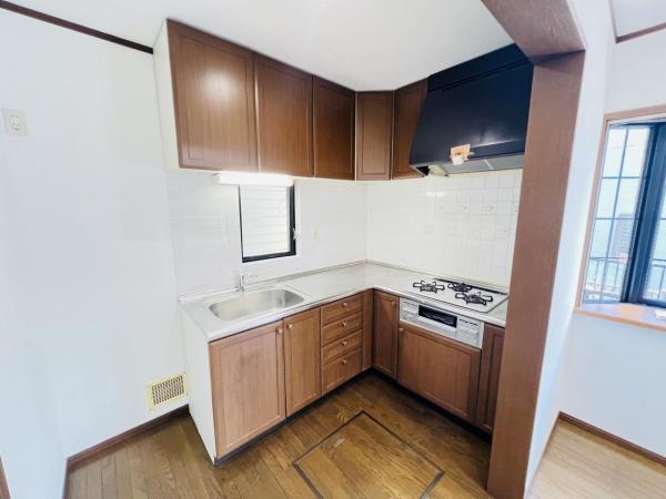 横浜市瀬谷区北新 中古戸建 キッチン