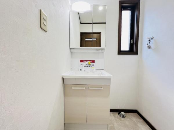横浜市瀬谷区北新 中古戸建 洗面化粧台