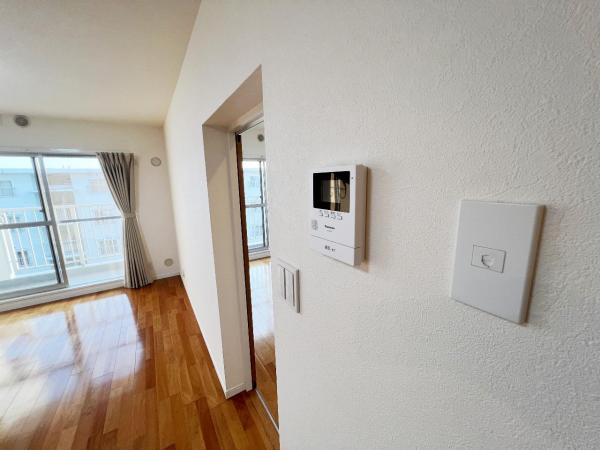 エクレール二宮B棟 TVモニター付きインターフォン